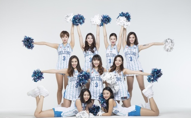 雅得新月以 雅得新月以