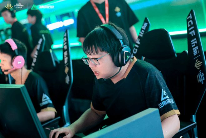 努斯的对决 努斯的对决