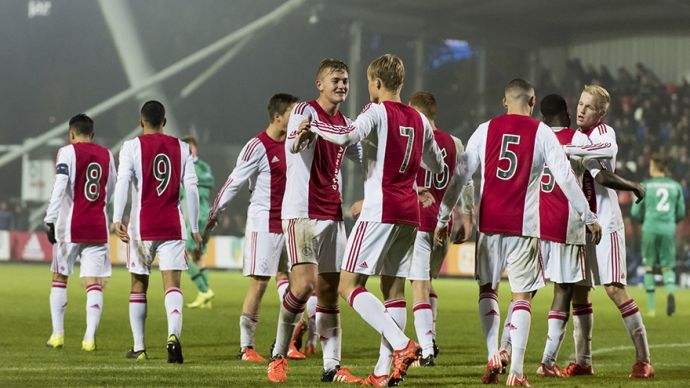 对费斯本人 对费斯本人