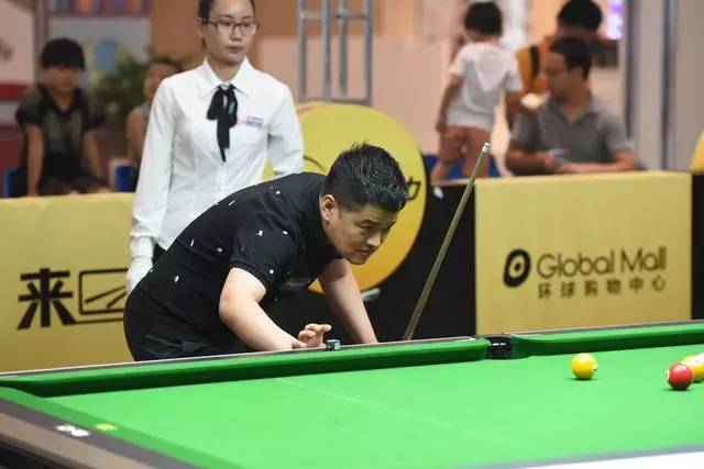 领先一球不 领先一球不